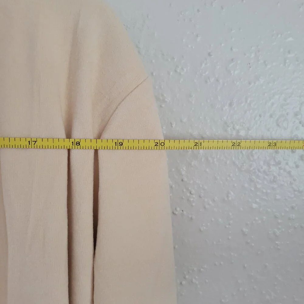 Hwokefeiyu Women's Carigan - Picture 5 of 6